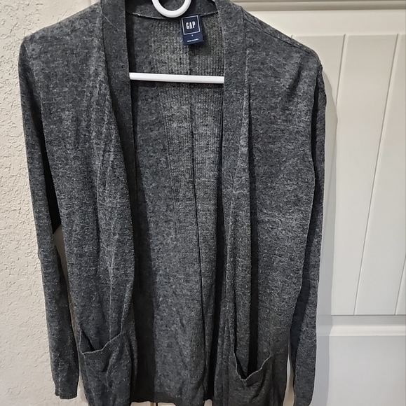 GAP Tops - Gap&& HM shirts